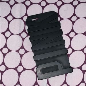 it’s a black pink phone case